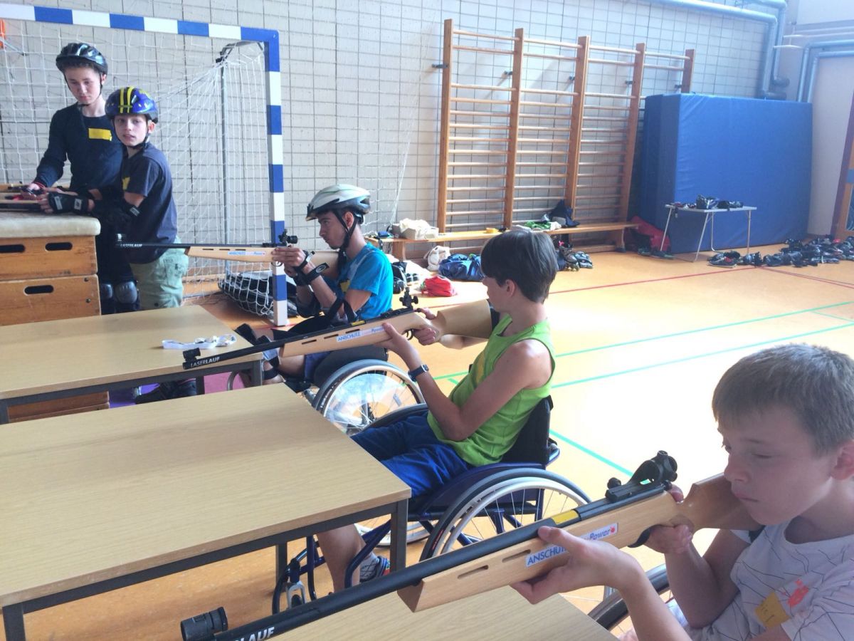 Skate und Rollstuhl Biathlon bei Schooletics 2018 3