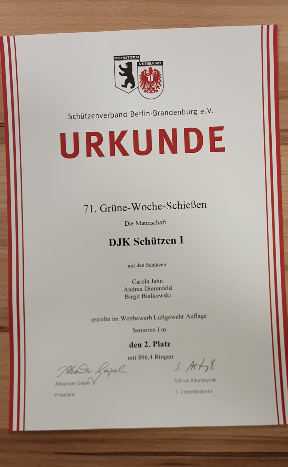 Urkunde der Mannschaft Luftgewehr Auflage Seniorinnen I 71. Grüne-Woche-SchießenGrüne-