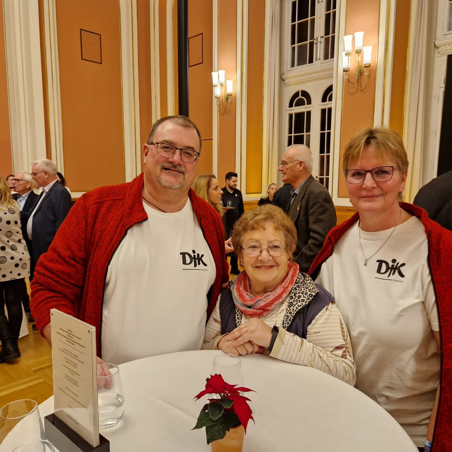 Monika Müller (DJK Svg Neukölln), Carola und Thomas (DJK Spandau)